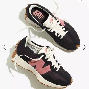 New Balance Suede 327 Sneakers